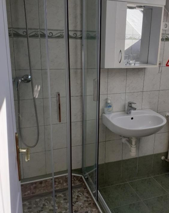 Czinger Vendégszobák Mosonmagyarovar Exterior foto